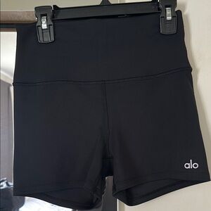 ALO Airlift Energy Short 3” Black Size Small